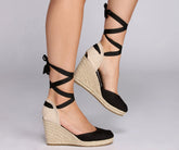 Jolies espadrilles à lacets